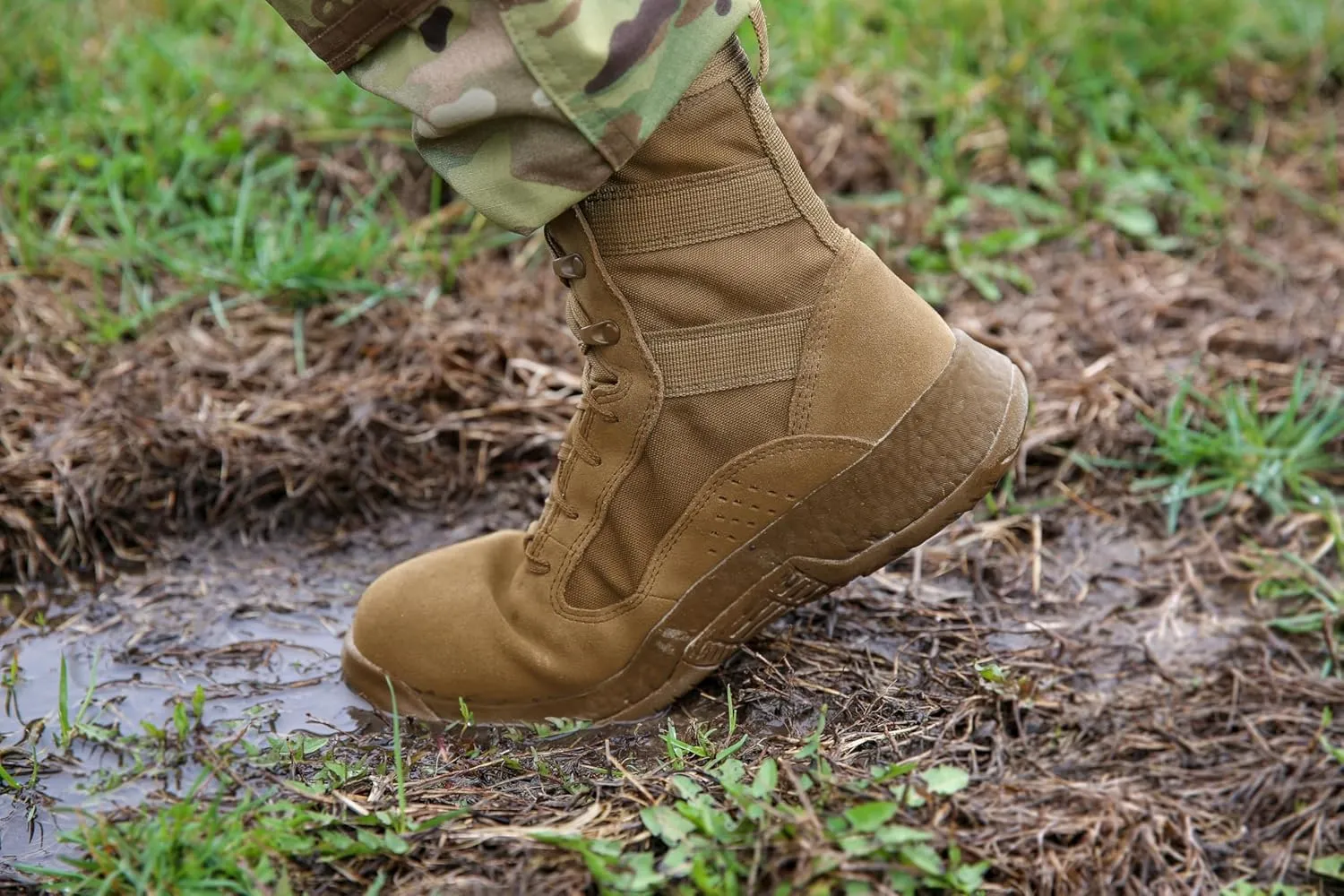 Belleville Mens TR501 8 Inch AMRAP Athletic Training and Tactical Boots for Men - Army/Air Force OCP ACU Coyote Brown Cattlehide Leather with PT Traction Rubber Outsole